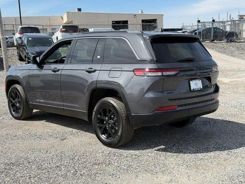 New 2026 Jeep Grand Cherokee Altitude image 7