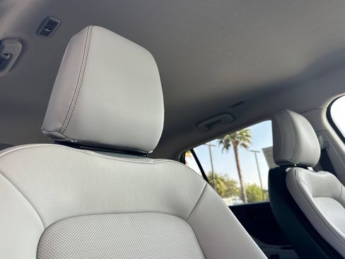 New 2026 Lincoln Aviator 2WD image 17