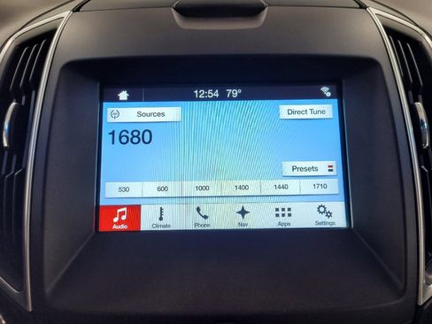 Used 2017 Ford Edge Titanium w/ Equipment Group 301A AWD/4WD image 25