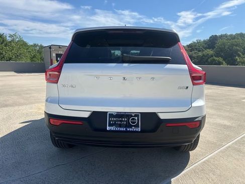 Certified 2026 Volvo XC40 B5 Plus AWD/4WD image 7