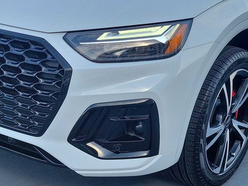 Certified 2025 Audi Q5 2.0T Premium Plus w/ Premium Plus Package AWD/4WD image 10