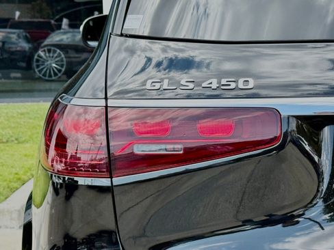 Used 2026 Mercedes-Benz GLS 450 4MATIC image 11