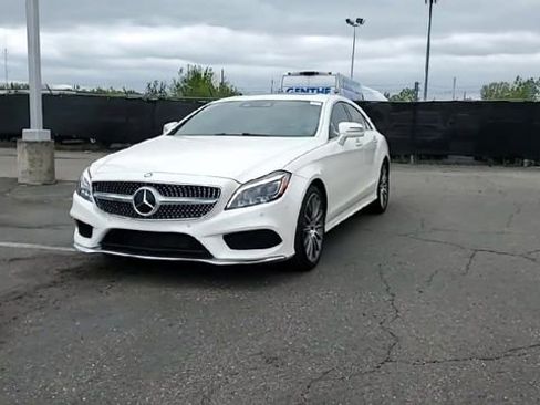 Used 2015 Mercedes-Benz CLS 550 4MATIC image 3