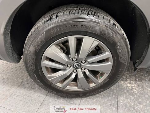 Used 2025 Nissan Pathfinder SV FWD image 18
