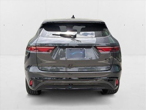 New 2026 Jaguar F-PACE R-Dynamic S image 8