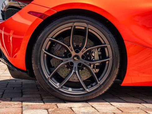 Used 2021 McLaren 720S Performance image 13