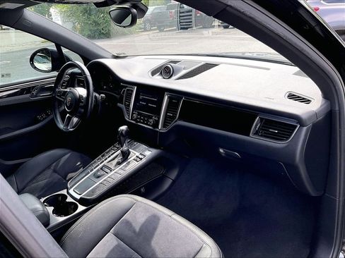 Used 2018 Porsche Macan AWD/4WD image 14