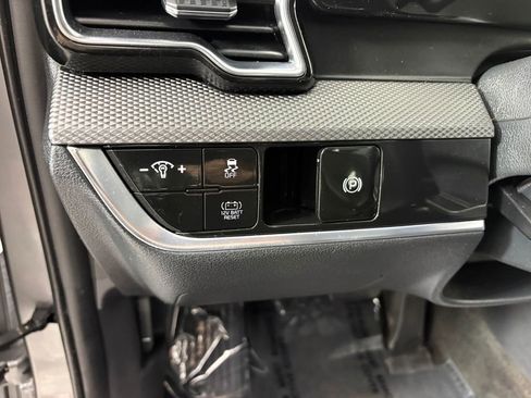 Used 2023 Kia Sportage LX AWD/4WD image 14