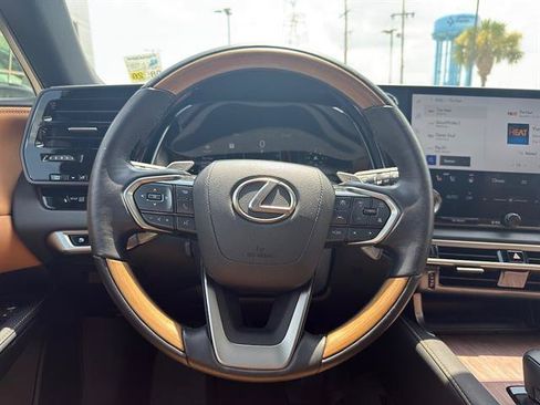 Used 2025 Lexus RX 350 Premium w/ Accessory Package (Z1) FWD image 16