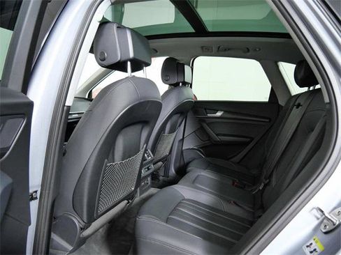 Used 2022 Audi Q5 2.0T Premium w/ Convenience Package image 14