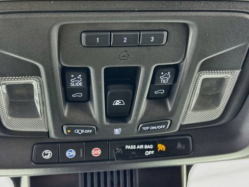 Used 2024 GMC Sierra 2500 AT4 w/ AT4 Premium Plus Package AWD/4WD image 16