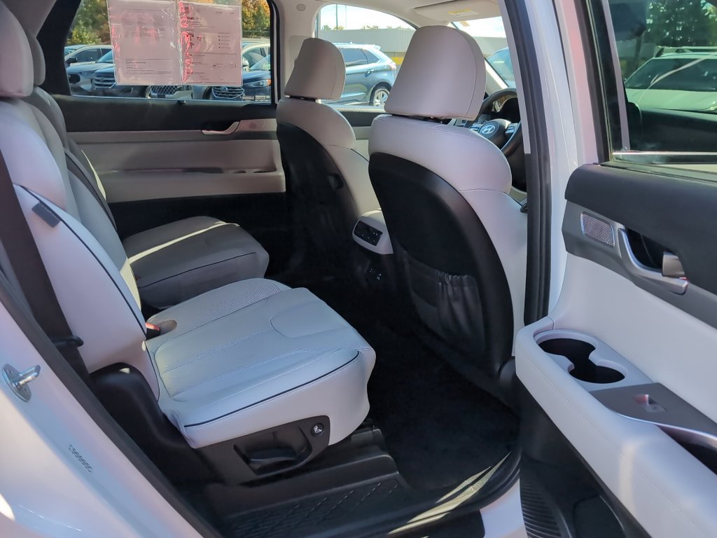 Used 2024 Hyundai Palisade SEL w/ Premium Package AWD/4WD image 6