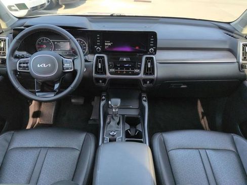 Used 2023 Kia Sorento EX w/ Panoramic Sunroof Package FWD image 15