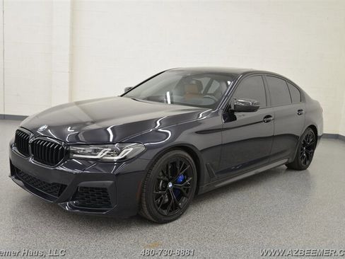 Used 2022 BMW M550i xDrive w/ Executive Package image 3