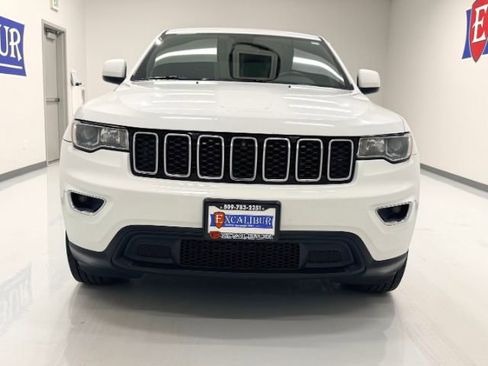 Used 2017 Jeep Grand Cherokee Laredo AWD/4WD image 6
