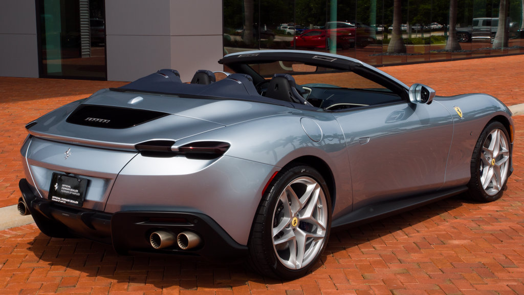 Certified 2026 Ferrari Roma Spider RWD image 7
