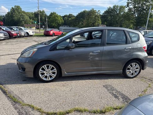 Used 2011 Honda Fit Sport image 4