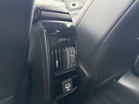 Used 2023 Jeep Compass Latitude AWD/4WD image 24