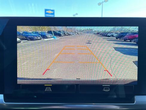 Used 2023 Chevrolet Silverado 1500 LT image 23