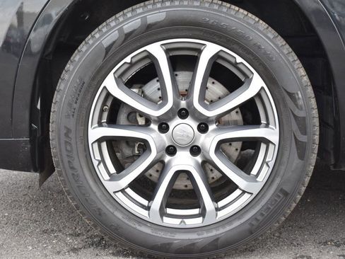 Used 2019 Maserati Levante AWD/4WD image 11