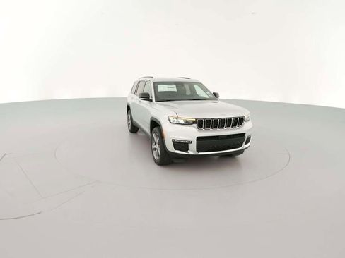New 2025 Jeep Grand Cherokee L Limited image 17