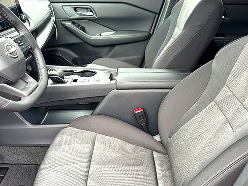 New 2026 Nissan Rogue SV FWD image 10