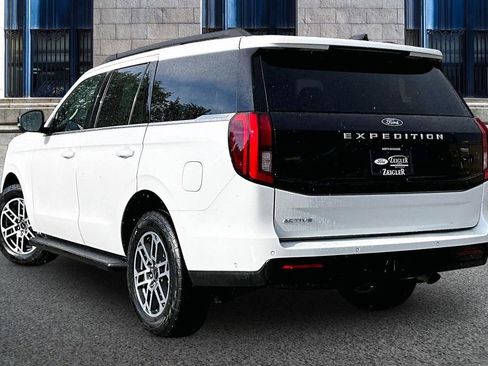 Certified 2025 Ford Expedition Active AWD/4WD image 10