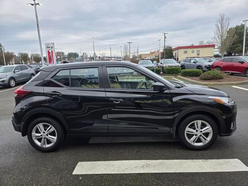 Used 2024 Nissan Kicks S image 6
