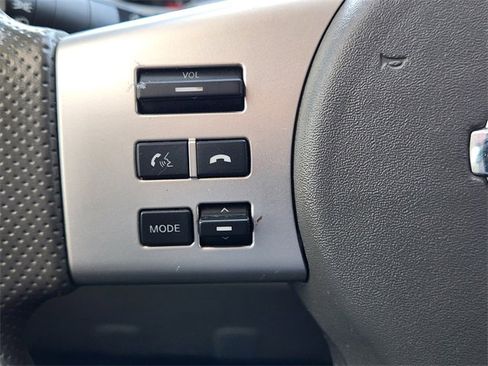 Used 2018 Nissan Frontier SV image 26