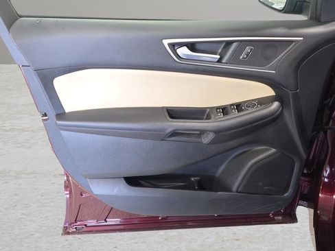 Used 2022 Ford Edge SEL w/ Convenience Package image 9