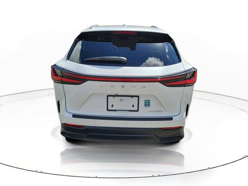 Used 2025 Lexus NX 250 FWD w/ Accessory Package (K3) image 4