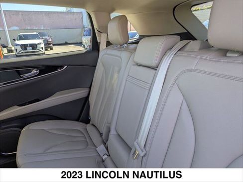 Certified 2023 Lincoln Nautilus AWD image 21