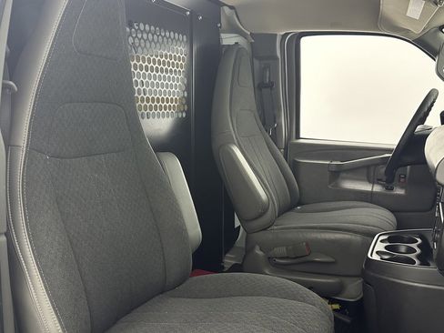 Used 2023 Chevrolet Express 2500 w/ Driver Convenience Package image 26