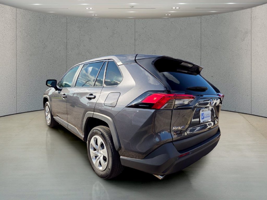 Used 2025 Toyota RAV4 LE AWD/4WD image 3
