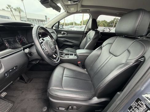 Certified 2023 Kia Sorento S w/ Panoramic Sunroof Package FWD image 19