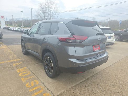 New 2025 Nissan Rogue SV image 8