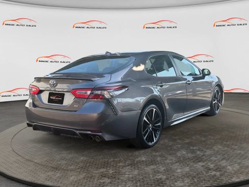 Used 2020 Toyota Camry SE FWD image 10