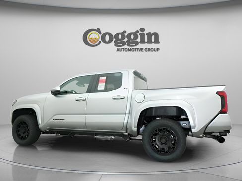 New 2026 Toyota Tacoma SR5 AWD/4WD image 8