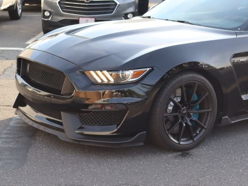 Used 2017 Ford Mustang Shelby GT350 w/ Electronics Package RWD image 6