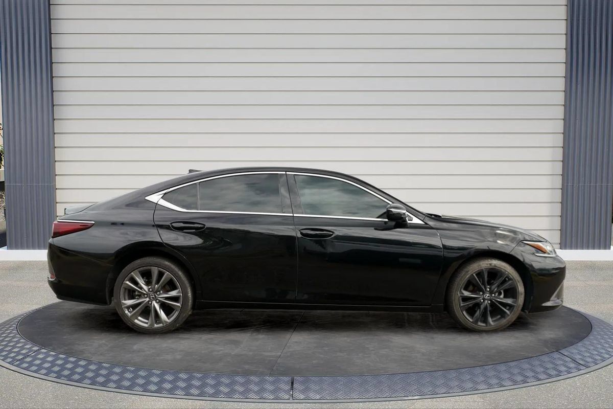 Used 2020 Lexus ES 350 w/ Premium Package FWD image 8