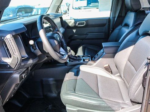 New 2025 Ford Bronco Badlands image 18