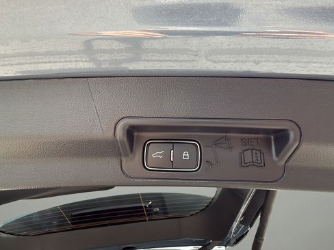 Used 2025 Ford Explorer ST AWD/4WD image 21