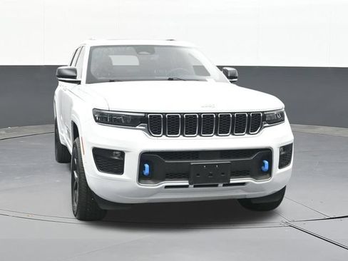 Used 2023 Jeep Grand Cherokee Overland w/ Luxury Tech Group IV AWD/4WD image 20