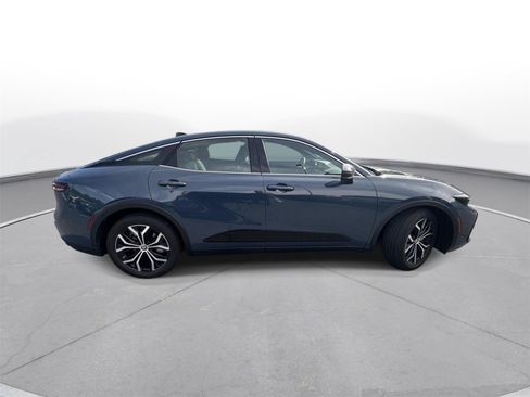 Certified 2025 Toyota Crown AWD/4WD image 5