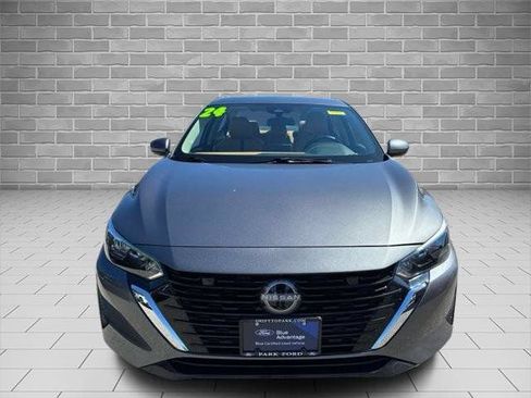 Used 2024 Nissan Sentra SV w/ SV Premium Package FWD image 8