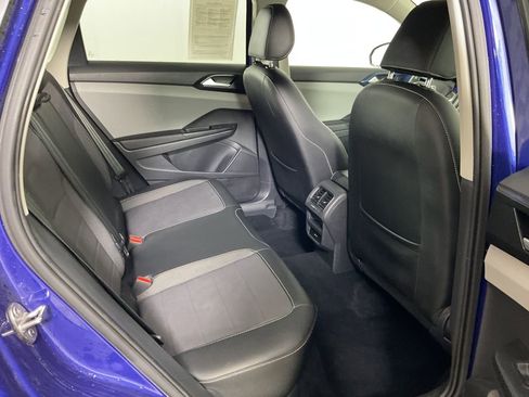 Used 2022 Volkswagen Taos SE image 21