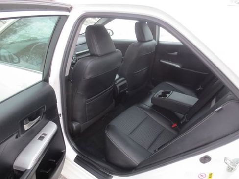 Used 2013 Toyota Camry image 10