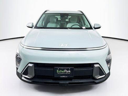 Used 2024 Hyundai Kona SEL FWD image 2