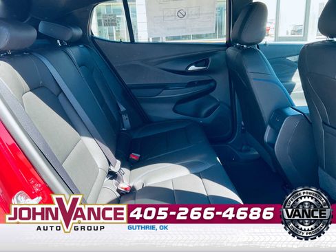 Used 2025 Buick Envista Sport Touring image 14