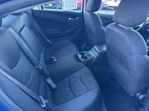 Used 2017 Chevrolet Volt LT w/ Comfort Package image 36